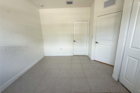 Townhouse in Miami, Florida 3 bedrooms, 123.37 sq.m. № 2039315 - photo 11