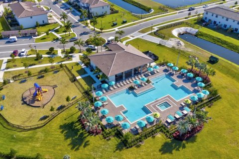 Townhouse in Miami, Florida 3 bedrooms, 123.37 sq.m. № 2039315 - photo 7