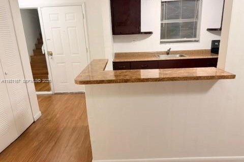 Copropriété à louer à Miami, Floride: 2 chambres, 131.46 m2 № 1990091 - photo 1