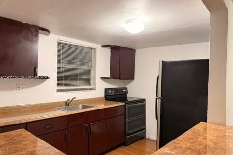 Copropriété à louer à Miami, Floride: 2 chambres, 131.46 m2 № 1990091 - photo 2