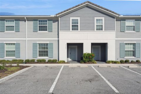 Touwnhouse à Davenport, Floride 5 chambres, 211.91 m2 № 2408339
