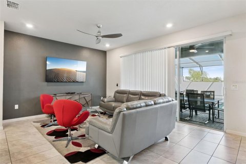 Touwnhouse à vendre à Davenport, Floride: 5 chambres, 211.91 m2 № 2408339 - photo 10