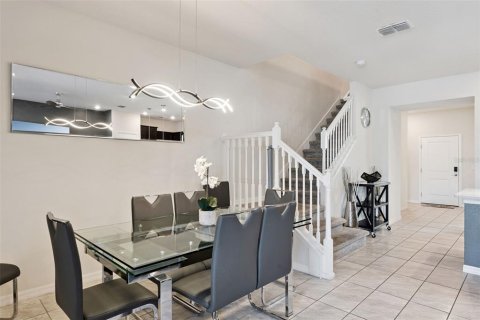 Touwnhouse à vendre à Davenport, Floride: 5 chambres, 211.91 m2 № 2408339 - photo 11