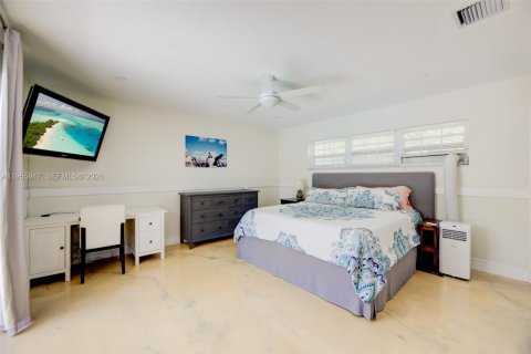 Villa ou maison à vendre à Hollywood, Floride: 5 chambres, 262.91 m2 № 2017440 - photo 30