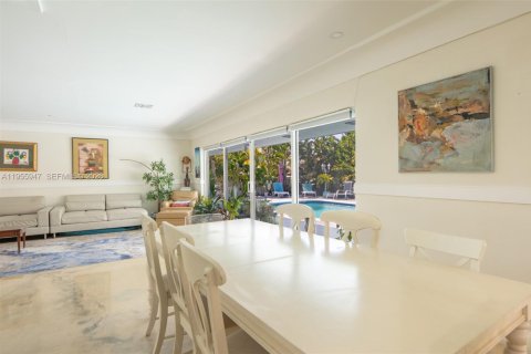 Villa ou maison à vendre à Hollywood, Floride: 5 chambres, 262.91 m2 № 2017440 - photo 18