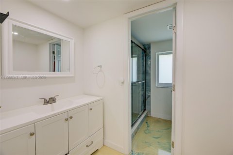 Villa ou maison à vendre à Hollywood, Floride: 5 chambres, 262.91 m2 № 2017440 - photo 23