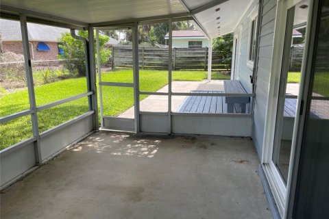 House in New Smyrna Beach, Florida 2 bedrooms № 828643 - photo 7