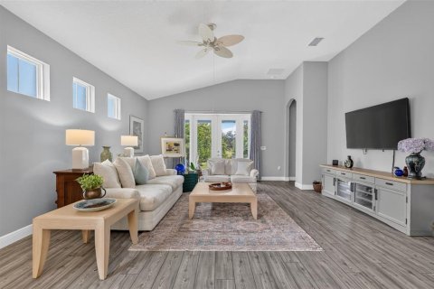 House in Mount Dora, Florida 3 bedrooms, 198.07 sq.m. № 2267538 - photo 19