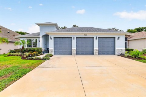 House in Mount Dora, Florida 3 bedrooms, 198.07 sq.m. № 2267538 - photo 7