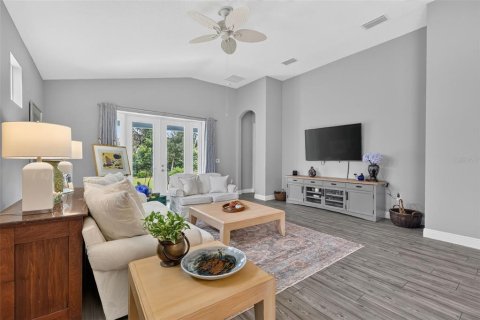House in Mount Dora, Florida 3 bedrooms, 198.07 sq.m. № 2267538 - photo 21
