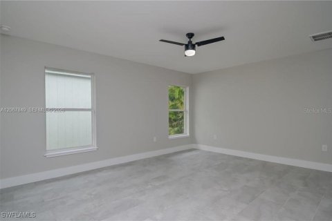 Villa ou maison à vendre à Cape Coral, Floride: 3 chambres, 165.83 m2 № 2299432 - photo 16