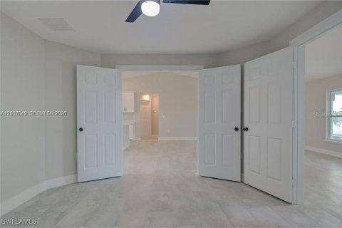 Villa ou maison à vendre à Cape Coral, Floride: 3 chambres, 165.83 m2 № 2299432 - photo 10