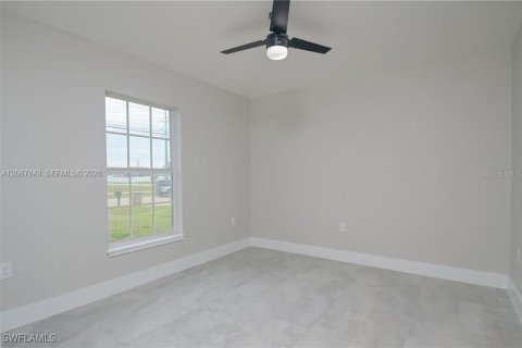 Villa ou maison à vendre à Cape Coral, Floride: 3 chambres, 165.83 m2 № 2299432 - photo 22