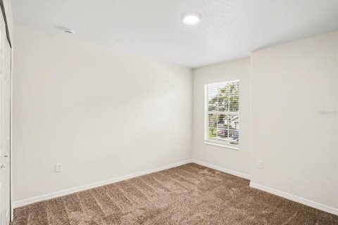 Villa ou maison à vendre à Sanford, Floride: 4 chambres, 191.47 m2 № 2356089 - photo 5