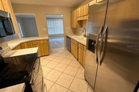 Casa en alquiler en Orlando, Florida, 3 dormitorios, 175.96 m2 № 1901517 - foto 4