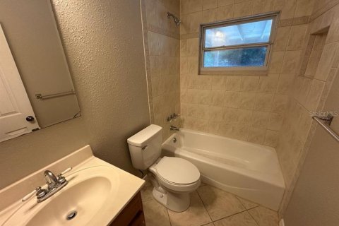 Casa en alquiler en Orlando, Florida, 3 dormitorios, 175.96 m2 № 1901517 - foto 12