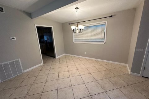 Casa en alquiler en Orlando, Florida, 3 dormitorios, 175.96 m2 № 1901517 - foto 10