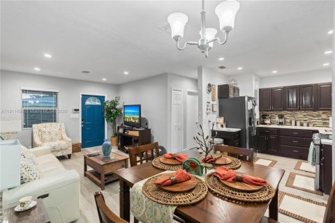 Villa ou maison à vendre à Fort Lauderdale, Floride: 3 chambres, 86.96 m2 № 1967565 - photo 10