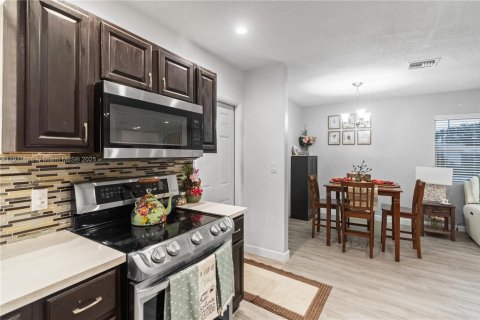 Villa ou maison à vendre à Fort Lauderdale, Floride: 3 chambres, 86.96 m2 № 1967565 - photo 14