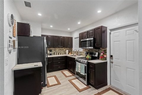 Villa ou maison à vendre à Fort Lauderdale, Floride: 3 chambres, 86.96 m2 № 1967565 - photo 11