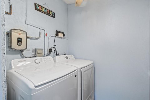 Villa ou maison à vendre à Fort Lauderdale, Floride: 3 chambres, 86.96 m2 № 1967565 - photo 16