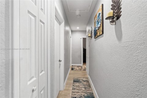 Villa ou maison à vendre à Fort Lauderdale, Floride: 3 chambres, 86.96 m2 № 1967565 - photo 24