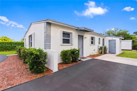 Villa ou maison à vendre à Fort Lauderdale, Floride: 3 chambres, 86.96 m2 № 1967565 - photo 2