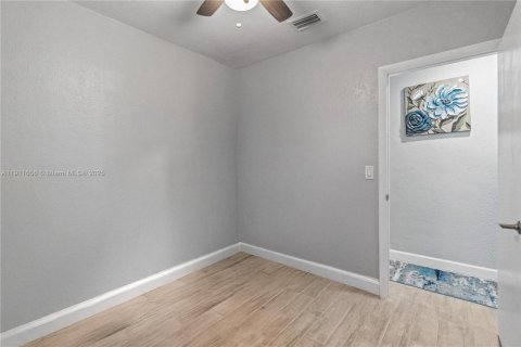 Villa ou maison à vendre à Fort Lauderdale, Floride: 3 chambres, 86.96 m2 № 1967565 - photo 5