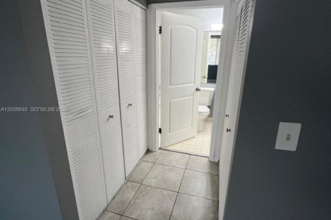Copropriété à louer à Coconut Creek, Floride: 1 chambre, 57.6 m2 № 2168784 - photo 7