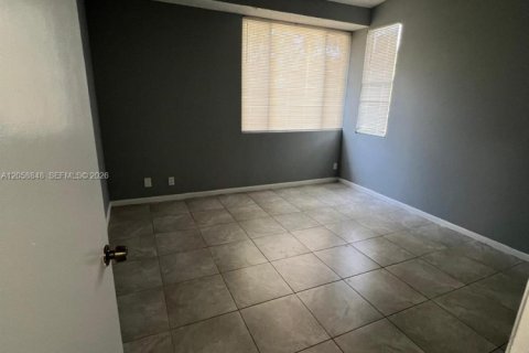 Copropriété à louer à Coconut Creek, Floride: 1 chambre, 57.6 m2 № 2168784 - photo 4