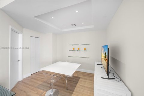 Copropriété à louer à Miami Beach, Floride: 1 chambre, 107.77 m2 № 2018626 - photo 3
