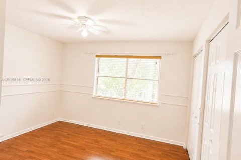 Casa en alquiler en Weston, Florida, 6 dormitorios, 285.3 m2 № 2088205 - foto 27