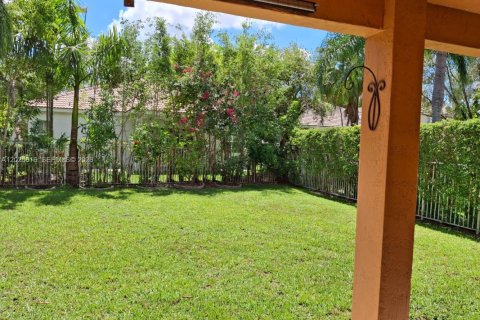 Casa en alquiler en Weston, Florida, 6 dormitorios, 285.3 m2 № 2088205 - foto 20