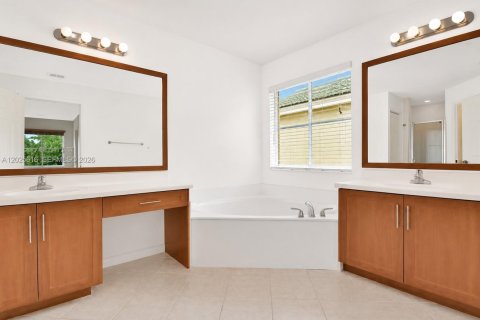 Casa en alquiler en Weston, Florida, 6 dormitorios, 285.3 m2 № 2088205 - foto 22