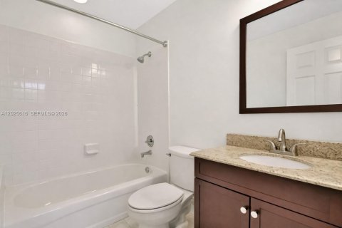 Casa en alquiler en Weston, Florida, 6 dormitorios, 285.3 m2 № 2088205 - foto 11