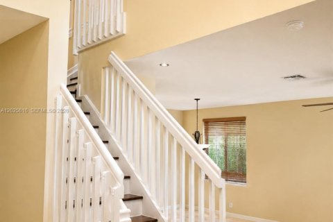 Casa en alquiler en Weston, Florida, 6 dormitorios, 285.3 m2 № 2088205 - foto 6