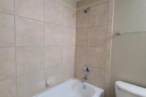 Copropriété à louer à Riviera Beach, Floride: 2 chambres, 77.76 m2 № 2154371 - photo 11