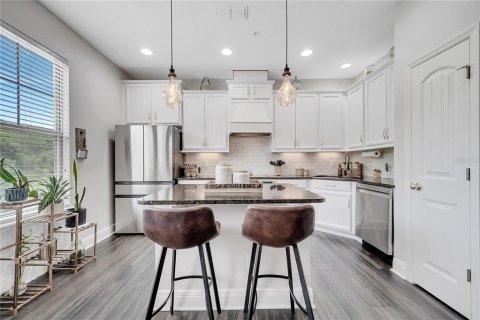 Townhouse in Orlando, Florida 4 bedrooms, 208.29 sq.m. № 1803456 - photo 24