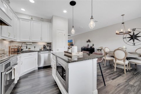 Townhouse in Orlando, Florida 4 bedrooms, 208.29 sq.m. № 1803456 - photo 27