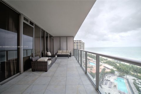 Condo à Bal Harbour, Floride, 2 chambres  № 2088883