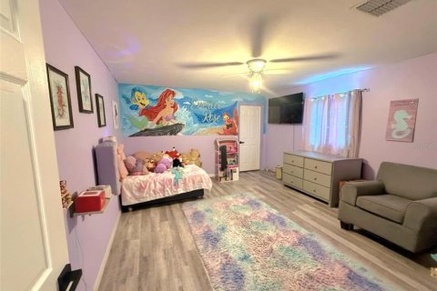 House in Weeki Wachee, Florida 3 bedrooms, 181.62 sq.m. № 1679326 - photo 19