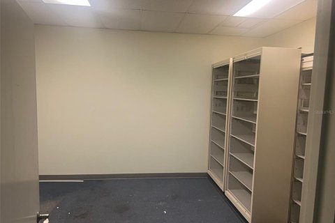 Propiedad comercial en alquiler en Gainesville, Florida, 302.95 m2 № 1916877 - foto 5