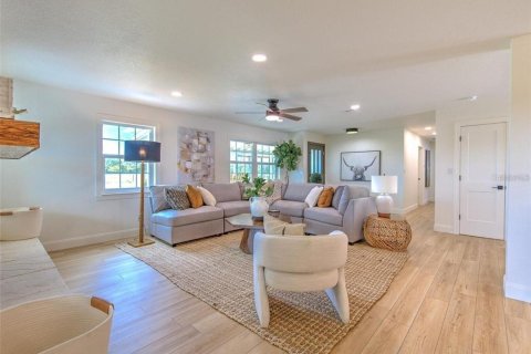 Casa en venta en Plant City, Florida, 3 dormitorios, 216.18 m2 № 2224909 - foto 3