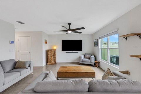 House in Palmetto, Florida 3 bedrooms, 189.8 sq.m. № 1516025 - photo 13