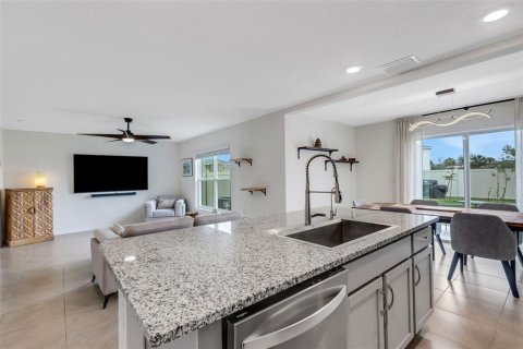 House in Palmetto, Florida 3 bedrooms, 189.8 sq.m. № 1516025 - photo 19