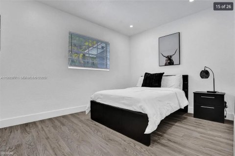 Villa ou maison à louer à Miami, Floride: 5 chambres, 221.01 m2 № 2038835 - photo 11