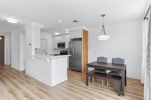 Adosado en venta en Tampa, Florida, 3 dormitorios, 134.62 m2 № 1838380 - foto 9