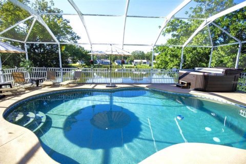 House in Palm Harbor, Florida 3 bedrooms, 162.58 sq.m. № 1877155 - photo 18