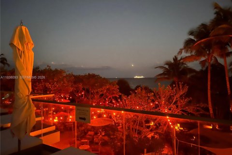 Купить кондоминиум в Майами-Бич, Флорида 2 спальни, 114.27м2, № 1995779 - фото 14