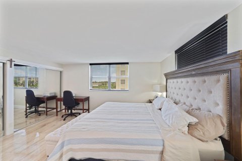 Copropriété à vendre à Dania Beach, Floride: 2 chambres, 110.55 m2 № 2402035 - photo 15
